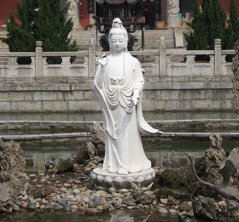 Statue du bodhisattva Kannon